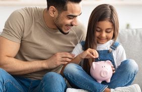 7 Tips to Model Healthy Money Management